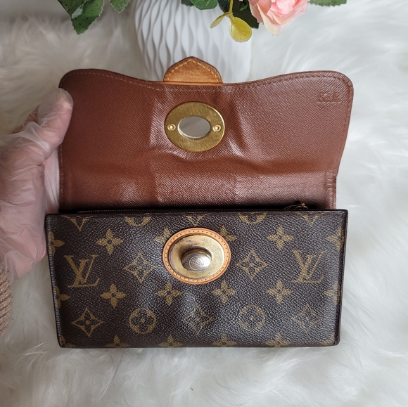 Louis Vuitton Monogram Canvas Boetie Wallet - Picture 10 of 17